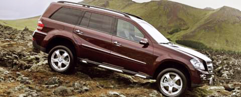 Who says that offroading has to be uncomfortable? The Mercedes Benz GL500 proves otherwise.
